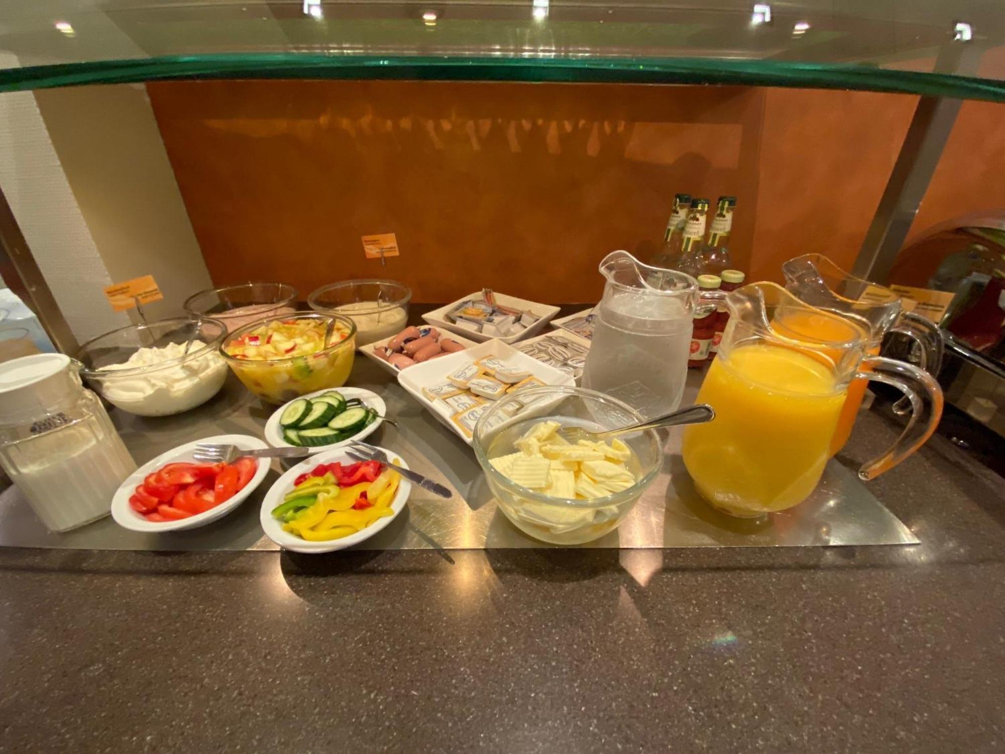 Qualitel Hilpoltstein Hotel Bagian luar foto