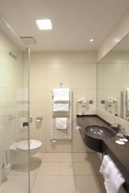 Qualitel Hilpoltstein Hotel Bagian luar foto